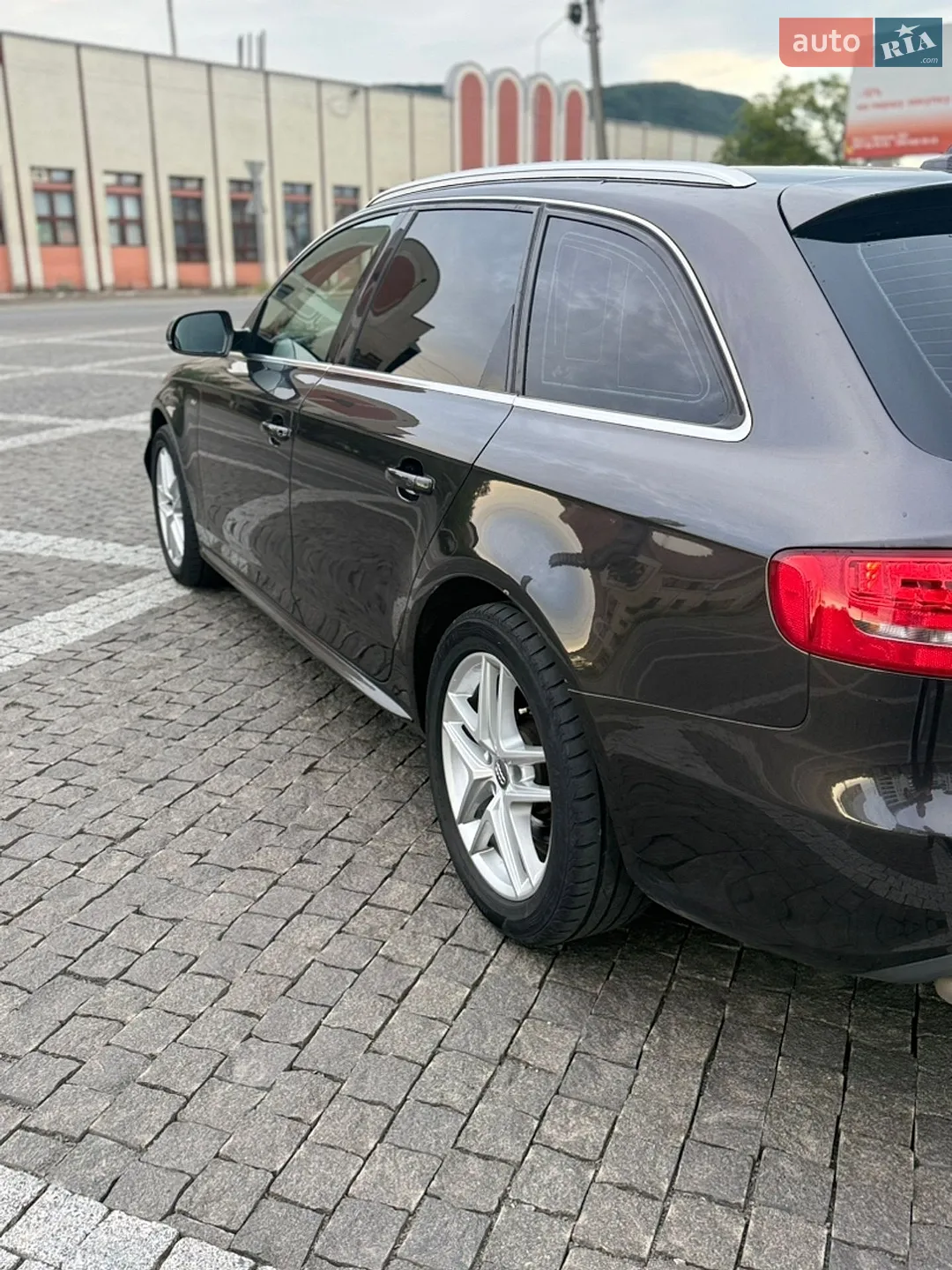 2010 Audi A4 - мініатюра 5