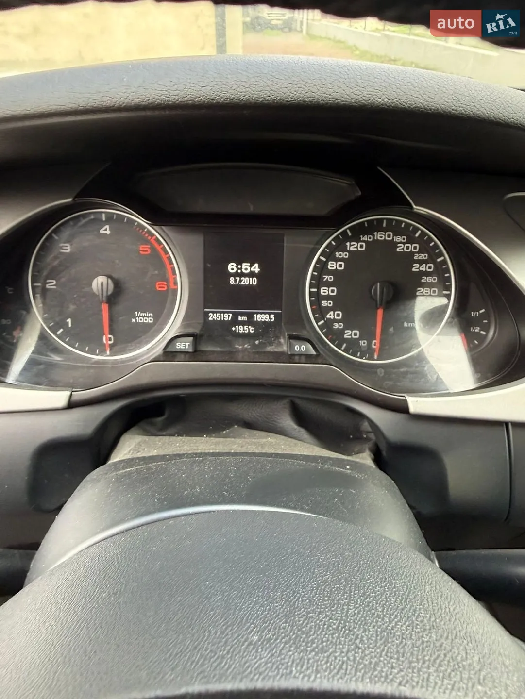 2010 Audi A4 - мініатюра 9