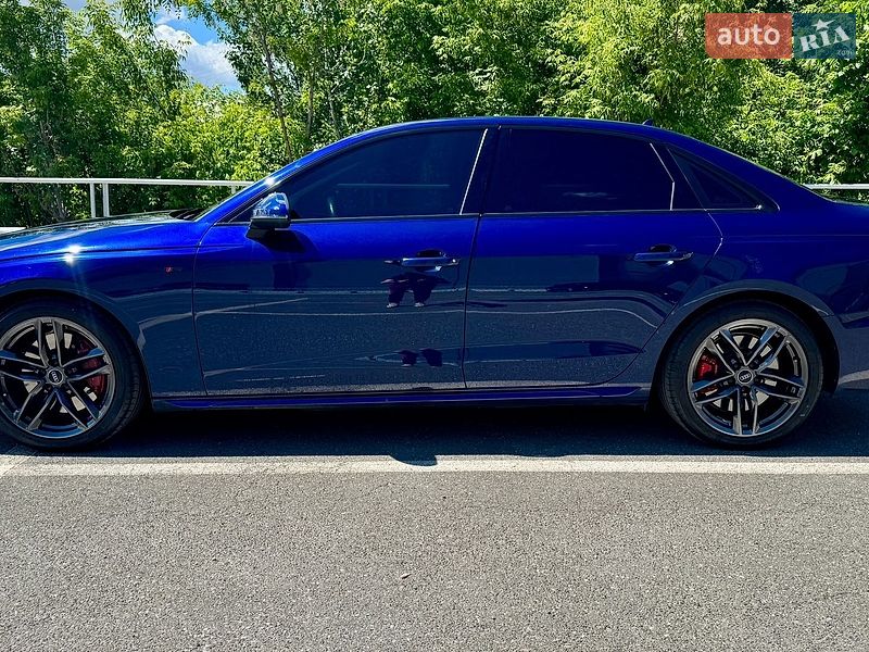 Седан Audi A4 2020 в Києві
