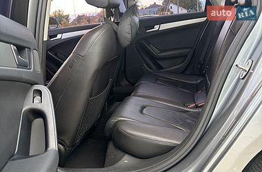 Седан Audi A4 2011 в Львове