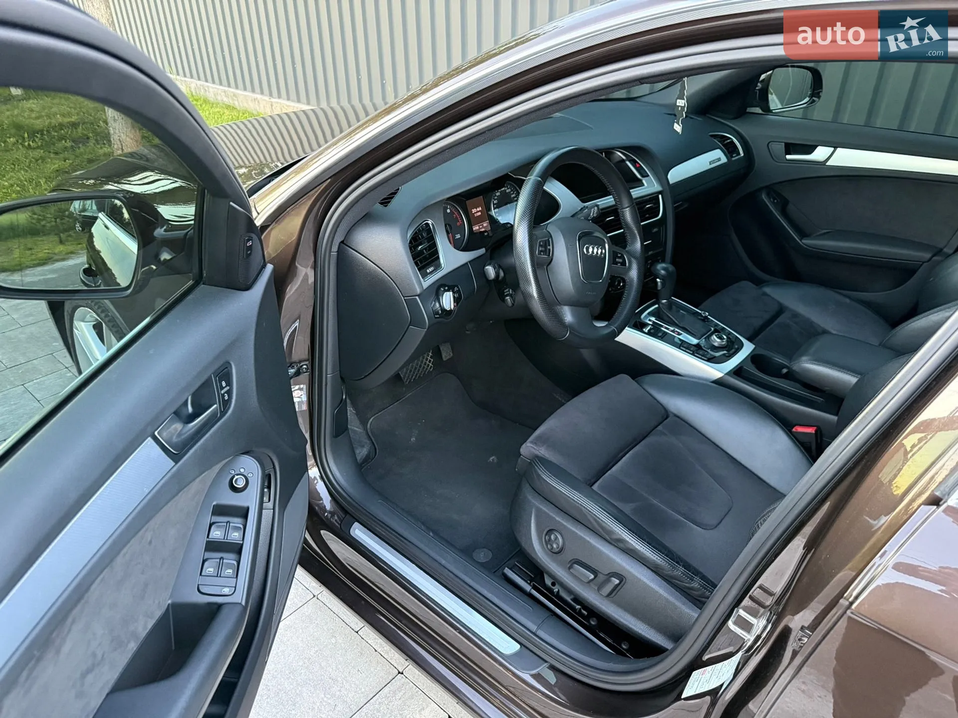 2011 Audi A4 - мініатюра 16