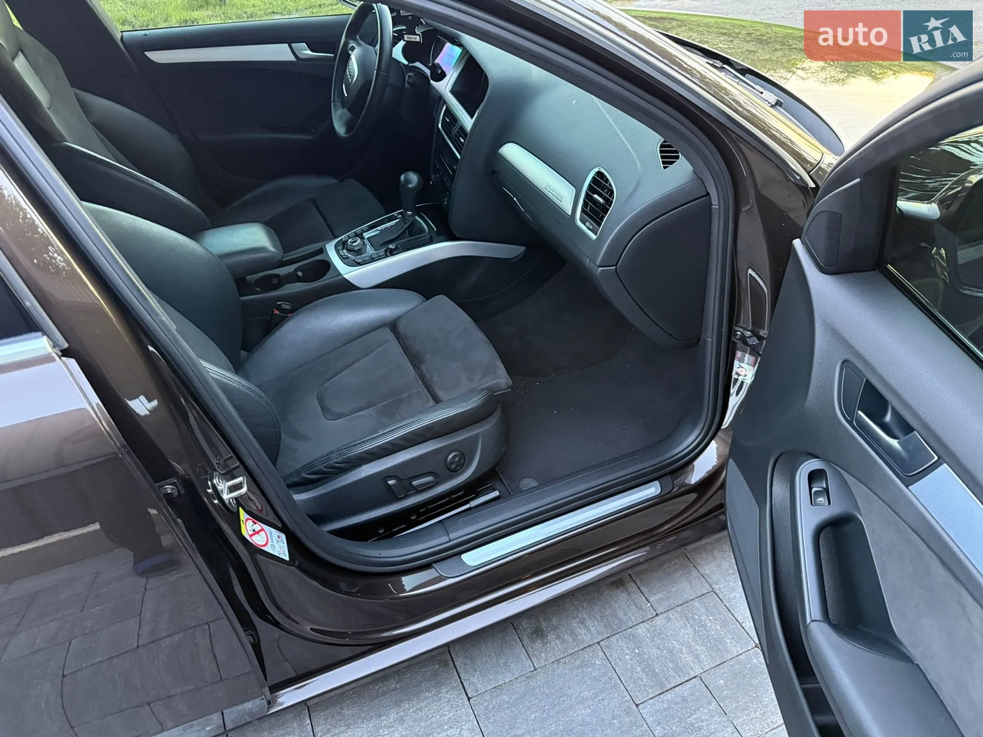 2011 Audi A4 - мініатюра 21