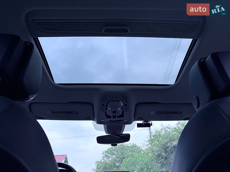 Седан Audi A4 2015 в Львове