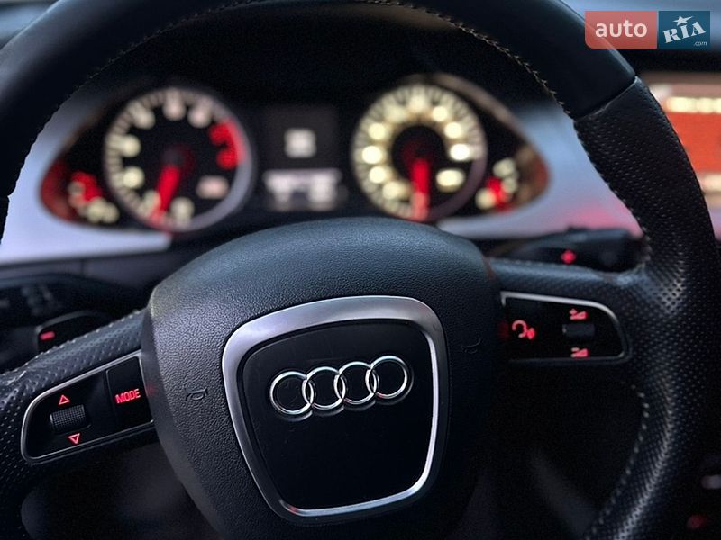 Седан Audi A4 2011 в Кременчуге