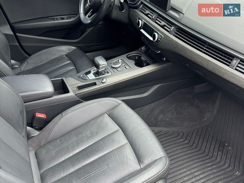 Седан Audi A4 2019 в Киеве
