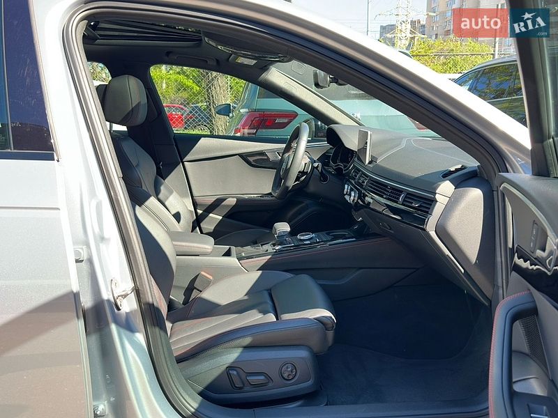 Седан Audi A4 2019 в Одессе