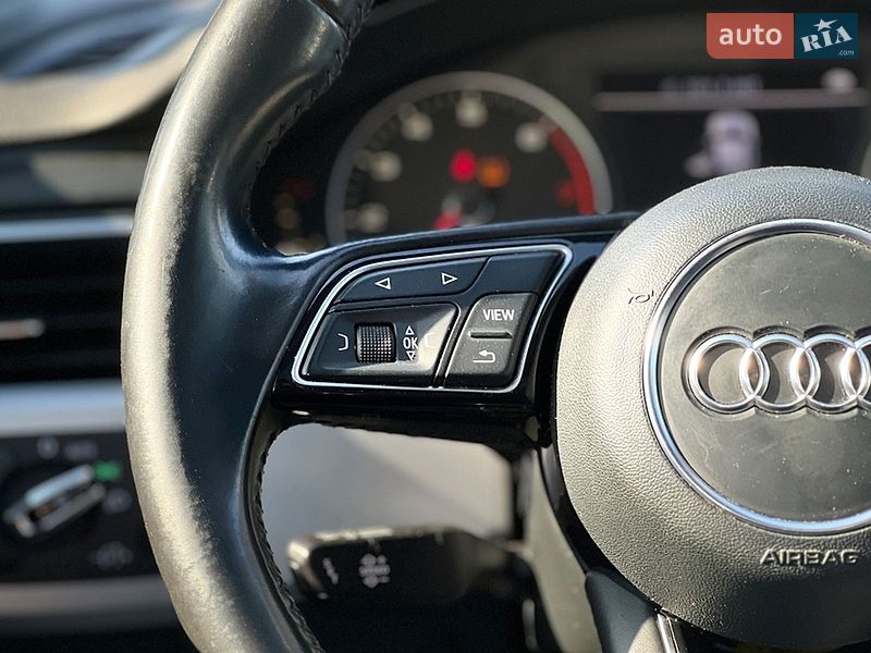 Седан Audi A4 2016 в Львові
