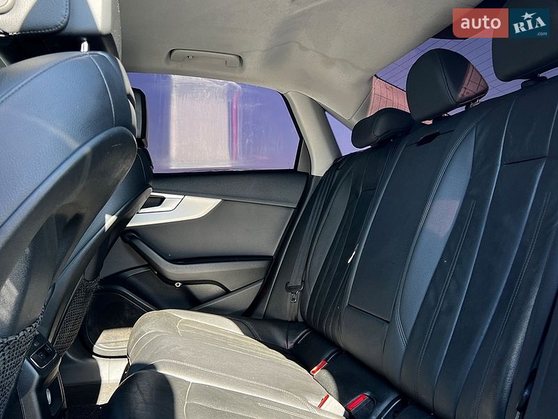 Седан Audi A4 2016 в Львові