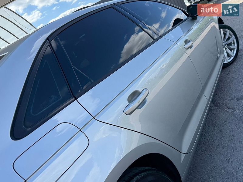 Седан Audi A4 2017 в Дрогобичі