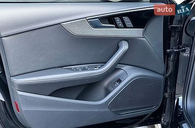 Седан Audi A4 2022 в Киеве