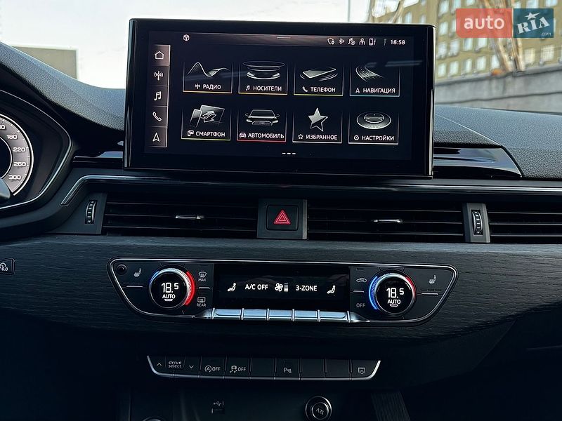 Седан Audi A4 2022 в Киеве