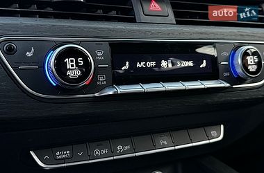 Седан Audi A4 2022 в Киеве