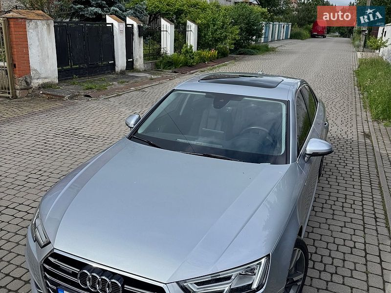 Седан Audi A4 2017 в Львове