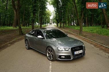 Седан Audi A4 2015 в Чернівцях