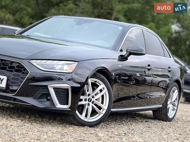 Седан Audi A4 2022 в Стрые