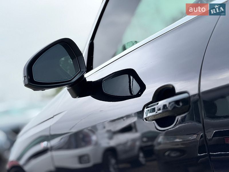 Седан Audi A4 2022 в Стрые
