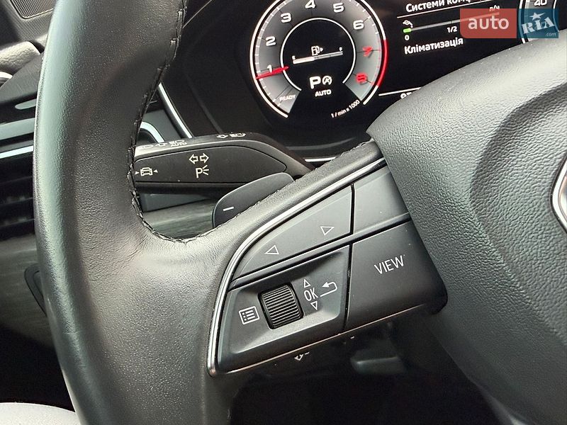 Седан Audi A4 2022 в Стрые