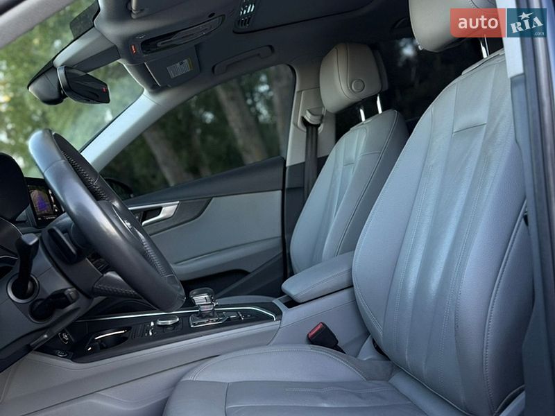 Седан Audi A4 2018 в Киеве