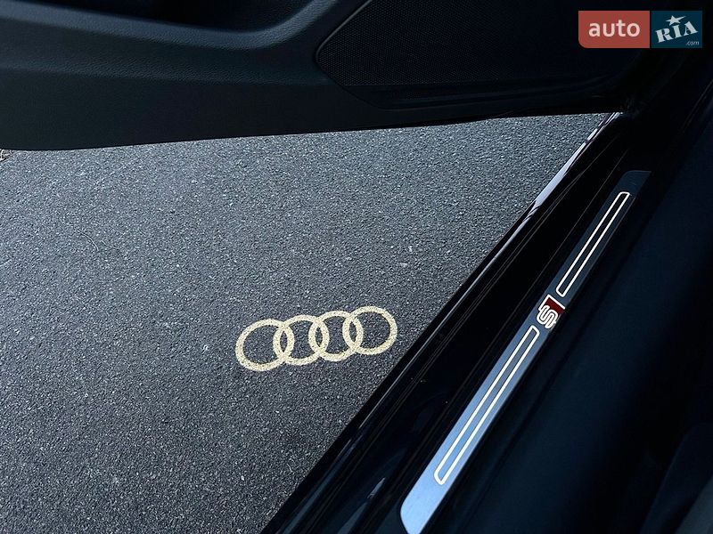 Седан Audi A4 2018 в Киеве