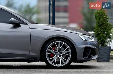 Универсал Audi A4 2019 в Киеве
