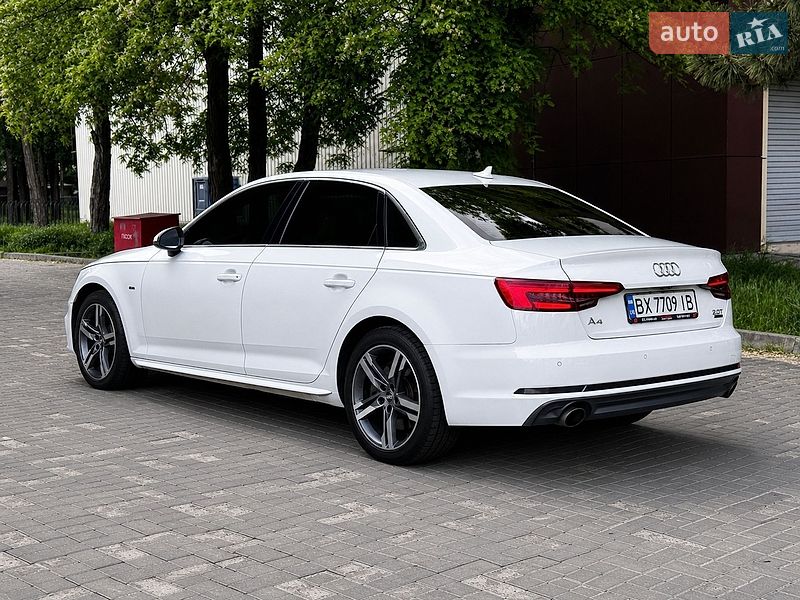 Седан Audi A4 2016 в Дніпрі