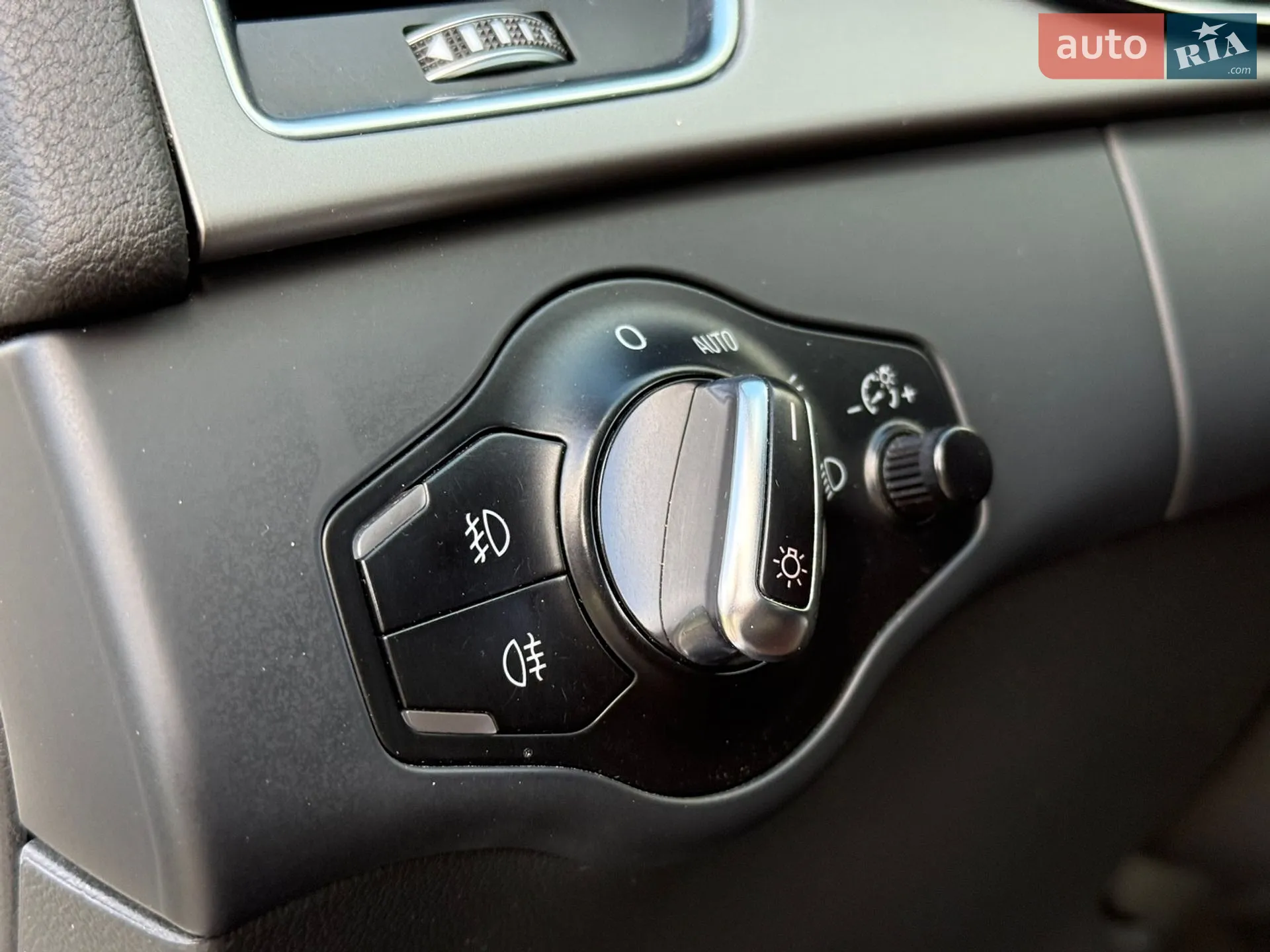 2013 Audi A4 - мініатюра 23