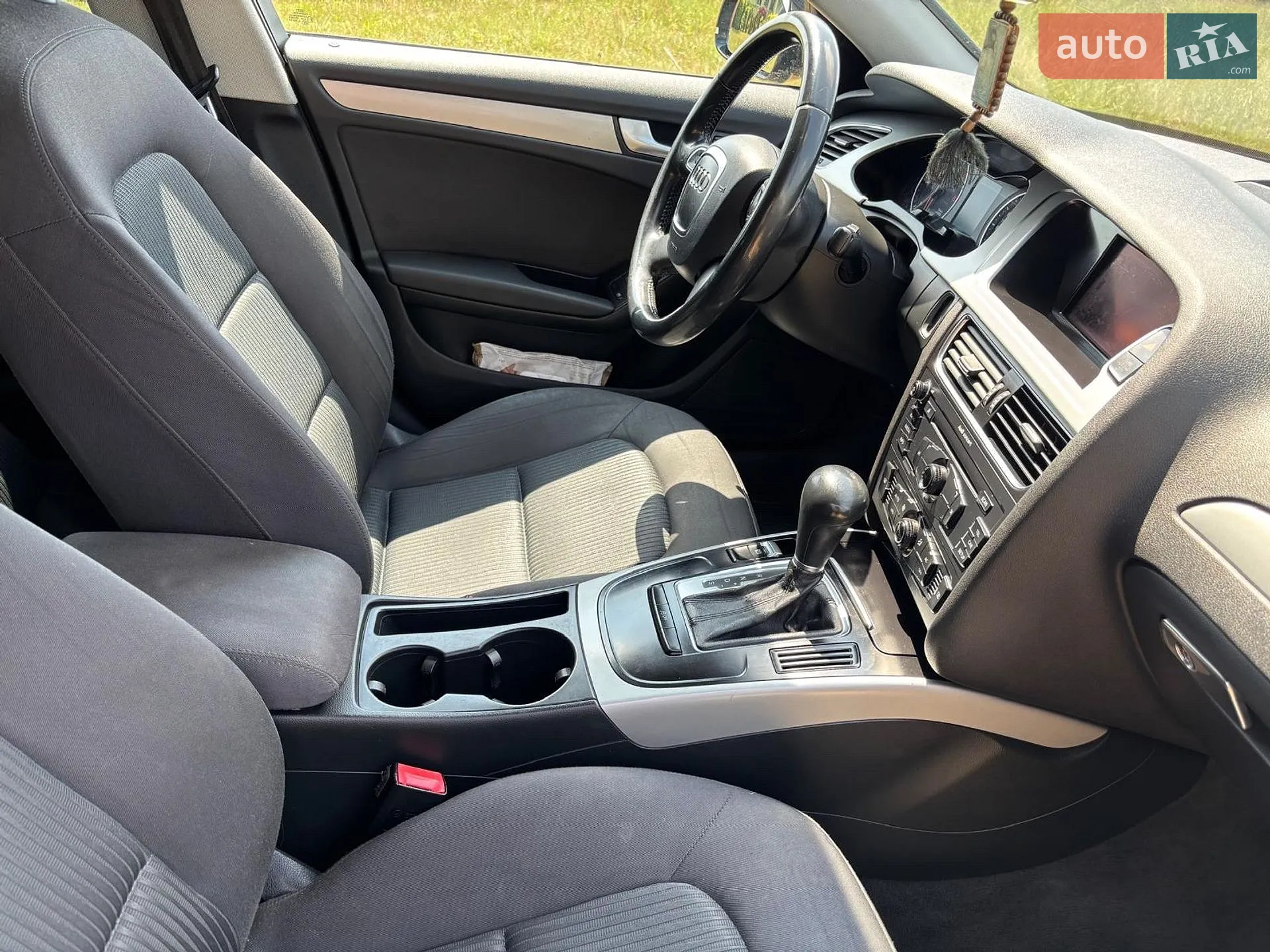 2011 Audi A4 - мініатюра 13
