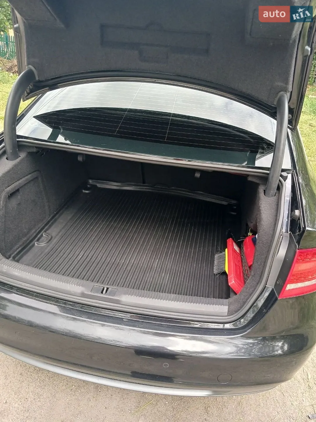 2011 Audi A4 - мініатюра 4