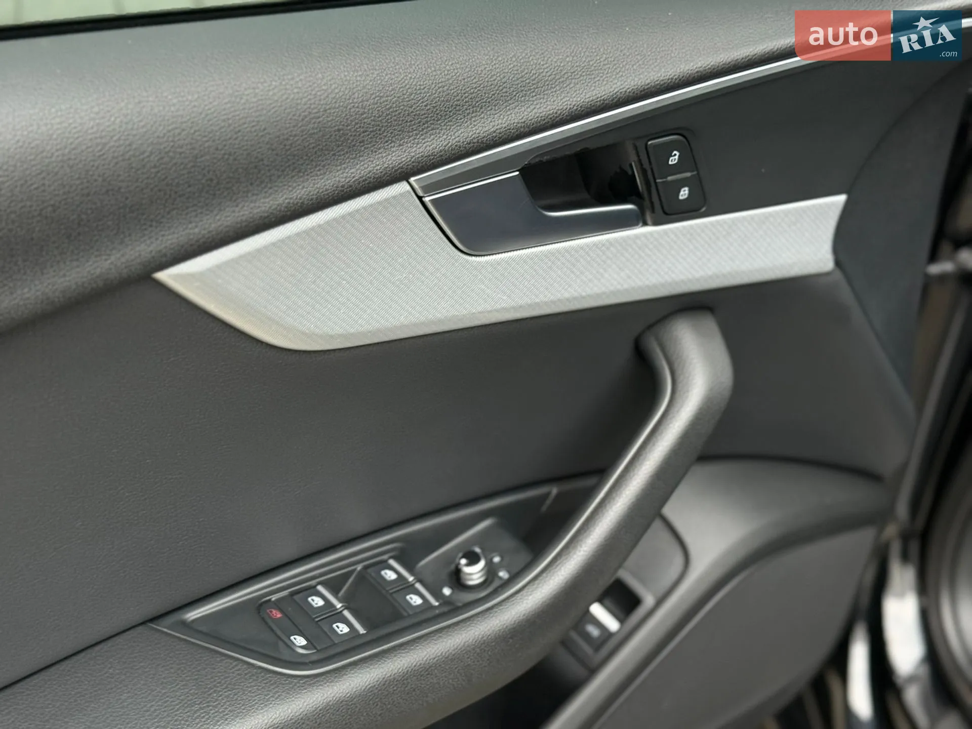 2016 Audi A4 - мініатюра 30