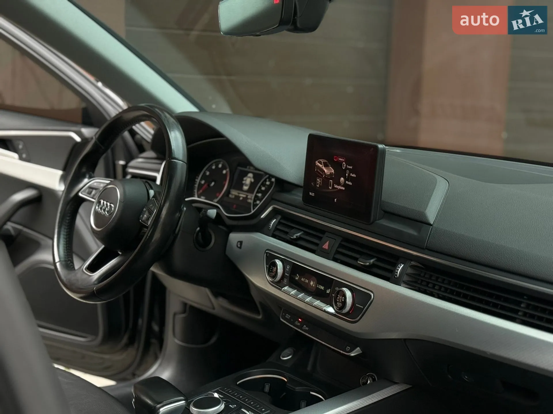 2016 Audi A4 - мініатюра 48