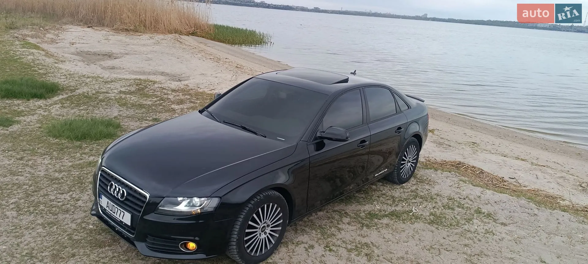 2011 Audi A4 - мініатюра 2