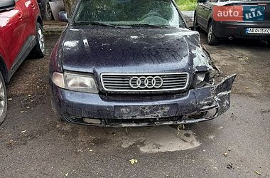 Седан Audi A4 1998 в Виннице