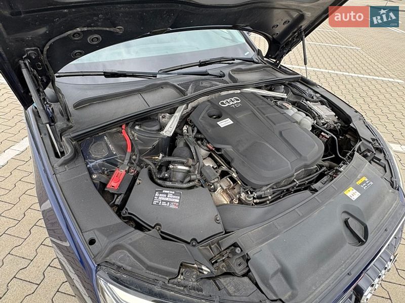 Универсал Audi A4 2020 в Киеве