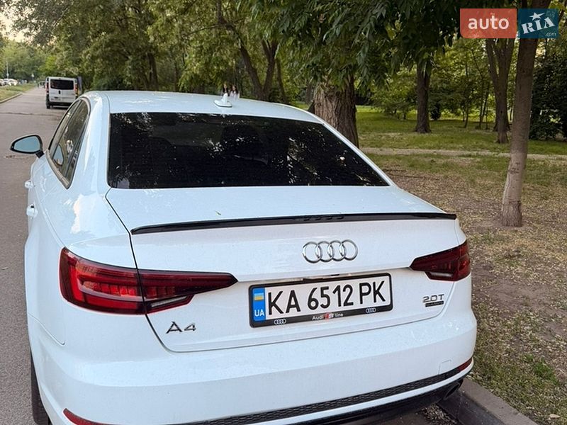 Седан Audi A4 2016 в Киеве