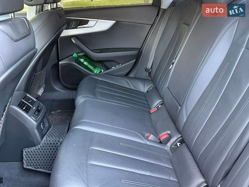 Седан Audi A4 2016 в Киеве