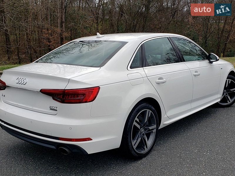 Седан Audi A4 2018 в Чернівцях