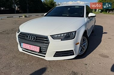 Седан Audi A4 2017 в Киеве