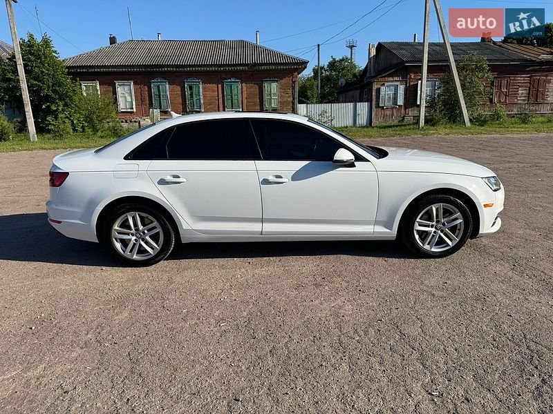 Седан Audi A4 2017 в Киеве