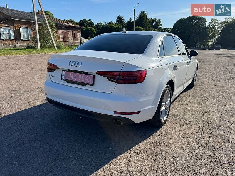 Седан Audi A4 2017 в Киеве