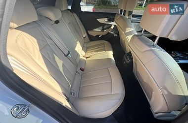 Седан Audi A4 2017 в Киеве