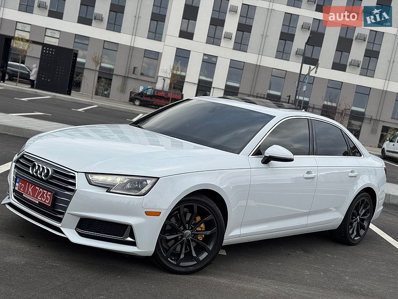 Седан Audi A4 2019 в Ровно