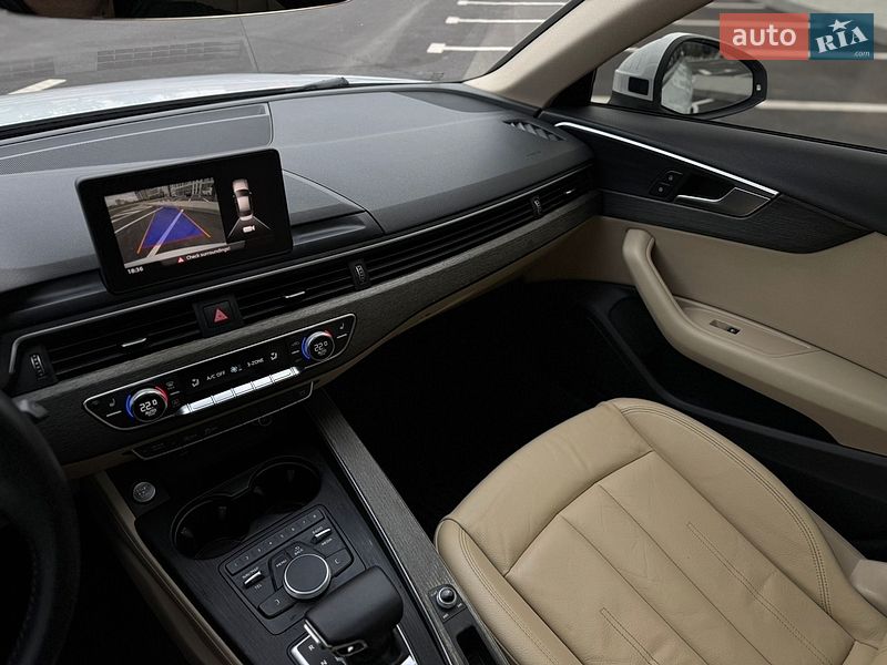 Седан Audi A4 2019 в Ровно