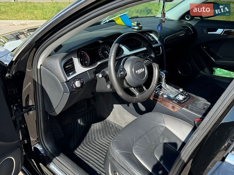 Седан Audi A4 2015 в Кропивницькому