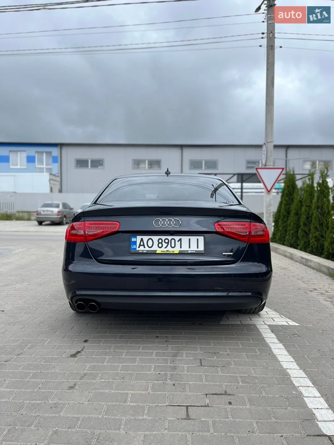 2013 Audi A4 - мініатюра 3