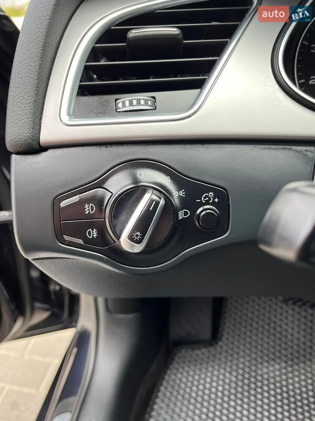 2013 Audi A4 - мініатюра 16