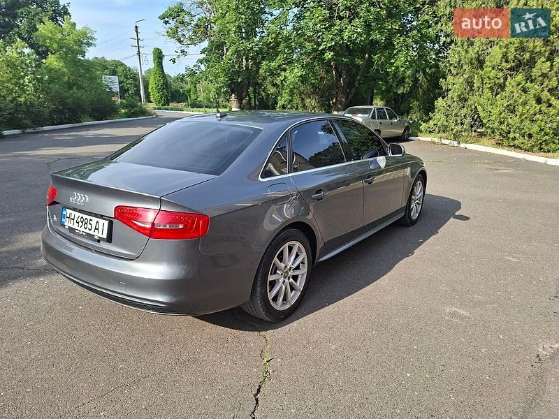 Седан Audi A4 2014 в Одессе