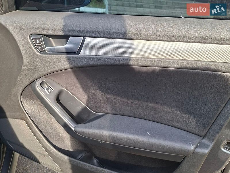 Седан Audi A4 2014 в Одессе