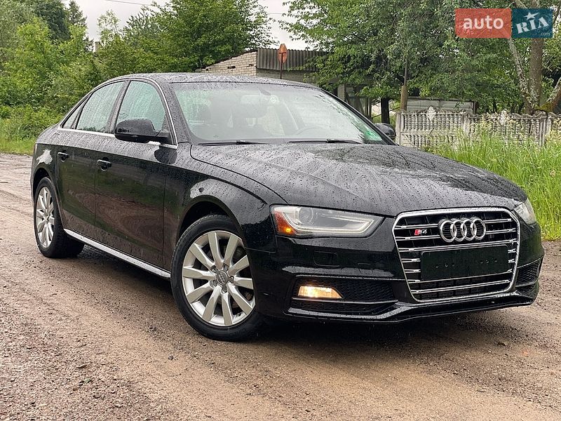Седан Audi A4 2015 в Львове