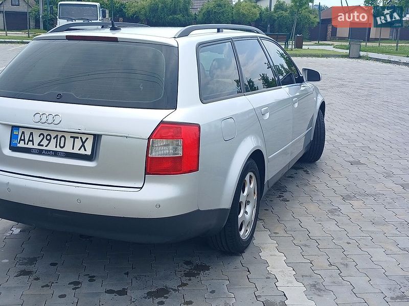 Универсал Audi A4 2002 в Киеве