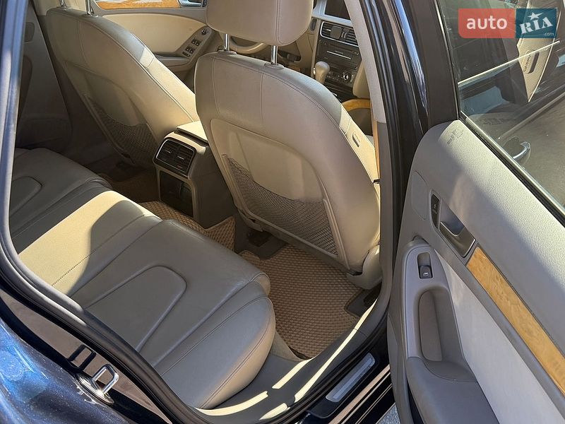 Седан Audi A4 2010 в Киеве